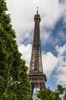 torre eiffel parís vista vertical foto