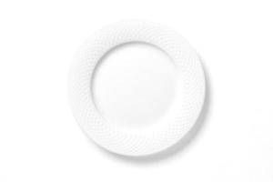 plato vacío aislado en blanco foto