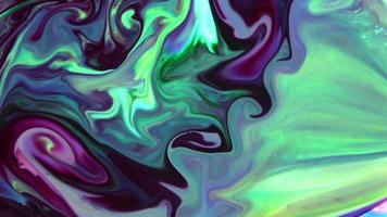 gouttes d'encre bulles et formes de sphère sur la turbulence de fond d'encre colorée abstraite