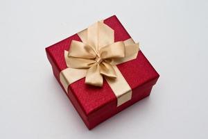 caja de regalo roja foto