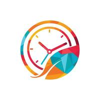 diseño de logotipo de vector de tiempo de naturaleza. combinación de logo de hoja y reloj vectorial.