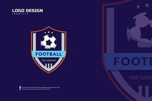 logotipo de la insignia de fútbol, vector de identidad del equipo deportivo. plantilla de torneo de fútbol, diseño de insignia de e-sport