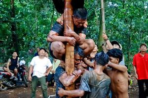 Pamulang, August 17, 2022. Various competitions to commemorate Indonesia's independence day were carried out in a simple but still lively manner. photo