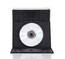Cajas de DVD con disco sobre fondo blanco. foto