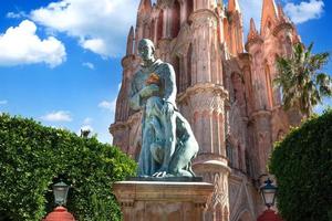 méxico, catedral de san miguel arcángel en el centro histórico de la ciudad de san miguel de allende foto