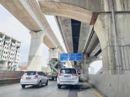 Vehicles running on the Jakarta Toll Road photo