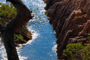 vistas de la costa brava catalana en sant feliu de guixols foto