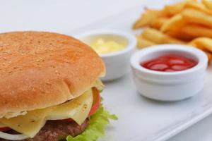 hamburger fast food photo