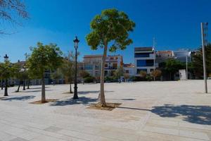 vistas de la hermosa ciudad de sitges en la costa mediterránea catalana. foto