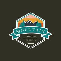 establecer al aire libre montaña aventura logo diseño gráfico icono moderno vintage vector ilustración