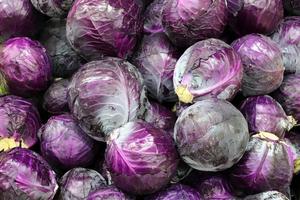 las verduras y frutas se venden en un bazar en israel. foto