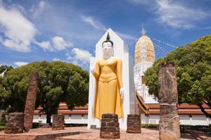 wat phar sri rattana mahathat. templo, phitsanulok en tailandia foto