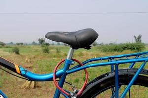 el asiento de bicicleta deportivo, bagalkot. foto