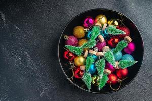 fondo de navidad año nuevo atmósfera de vacaciones árbol de navidad comida comida en la mesa espacio de copia fondo de comida rústico vista superior foto