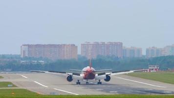 Moskva, ryska federationen 12 september 2020 - rossiya airlines boeing 777 ei gfa landar på sheremetyevo internationella flygplats video