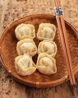 ravioles chinos al vapor jiaozi shuijiao foto