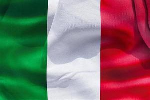 Ilustración 3D de una bandera de Italia - bandera de tela ondeante realista foto