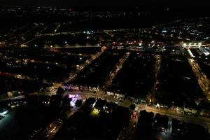 hermosa vista aérea de bury park luton inglaterra reino unido por la noche foto