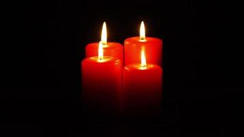 4 red christmas candles video