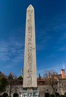 obelisco de teodosio de estambul, turquía foto