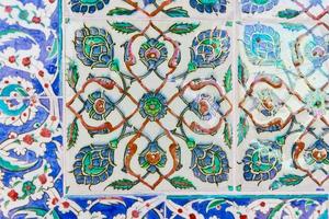 azulejos azules hechos a mano del palacio de topkapi foto