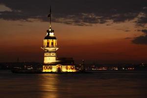 Torre de la doncella en Estambul foto