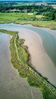 snape vista aérea del río durante la marea baja foto