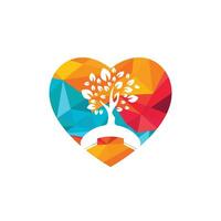 diseño de logotipo de vector de llamada de naturaleza. árbol de auricular con plantilla de diseño de icono de corazón.