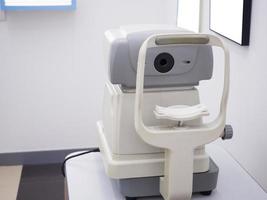 optometry eye test device machine photo