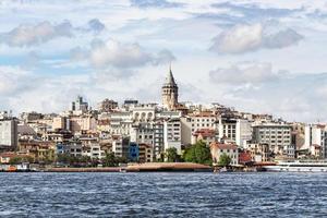 vista del barrio de galata karakoy en la ciudad de estambul foto