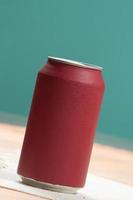 red soda can photo