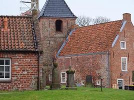 Greetsiel, Alemania, 2020: el pueblo de Greetsiel en el mar del Norte en Alemania foto