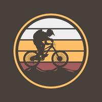 plantilla de diseño de logotipo de deporte de bicicleta vector