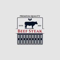 concepto de logotipo de restaurante de barbacoa con un vector premium de carne de res