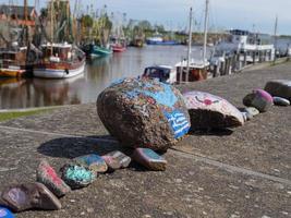 Greetsiel, Alemania, 2020: el pueblo de Greetsiel en el mar del Norte en Alemania foto