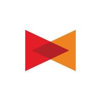 diseño de logotipo de flecha de color triangular vector