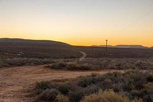 paisaje de karoo con puesta de sol foto