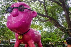 chiangmai.thailand - 18 de julio de 2016.estatua de dibujos animados en iberry cafe en la ciudad de chiangmai thailandtime.chiangmai travel landmark foto