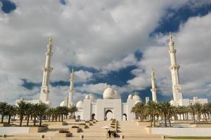 sheikh zayed mosque photo