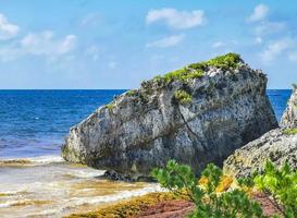 paisaje marino natural vista panorámica tulum ruinas sitio maya templo méxico. foto