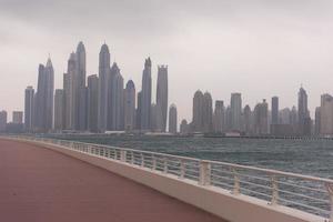 panorama dubai ciudad emiratos árabes unidos foto