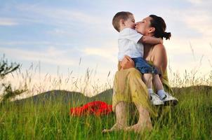 mujer niño al aire libre foto