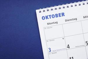 calendario alemán o planificador para el mes de octubre foto