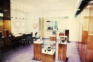 Dubai, 2022 - jewelry store indoors photo