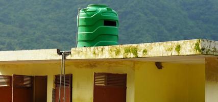 imagen de un tanque de agua hd. foto