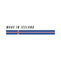 hecho en islandia, placa o etiqueta con bandera aislada vector