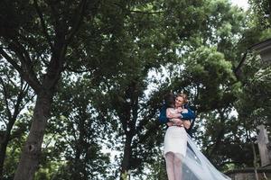 hermosa pareja en el parque foto