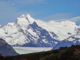 glaciar perito moreno en el parque nacional los glaciares, argentina foto