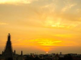 Temple of Dawn pagoda under twilight sky photo