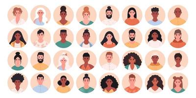 conjunto de avatares de personas. personas de diferentes edades, razas, apariencia. sociedad multicultural. diversidad social de las personas en la sociedad moderna. vector